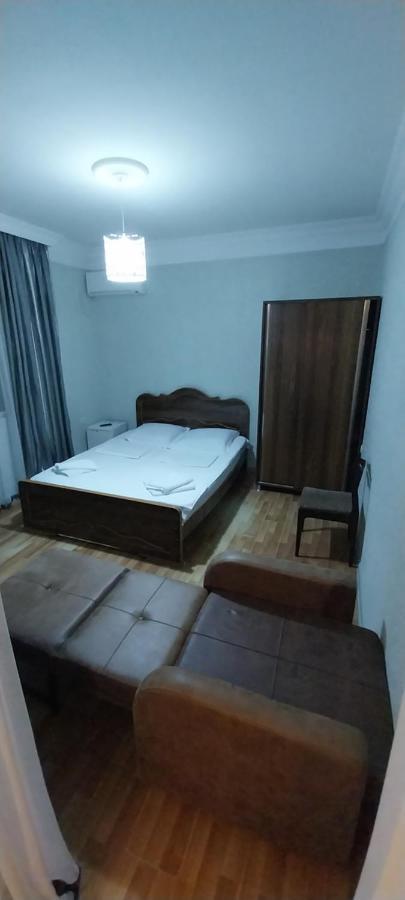 Hostel Gomani Batoemi Buitenkant foto