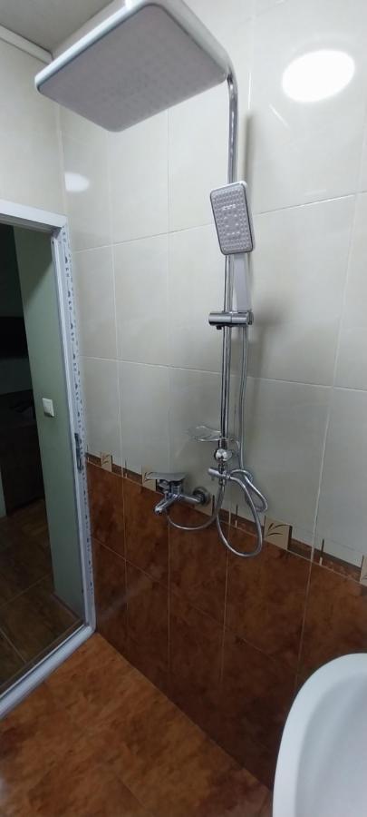 Hostel Gomani Batoemi Buitenkant foto