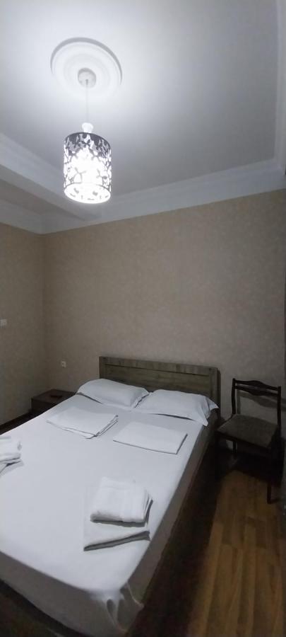Hostel Gomani Batoemi Buitenkant foto